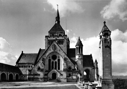 Figure 8. Alexandre Marcel and Georges Closson, Monument des Victoires de la Marne, Dormans, France, 1931 (postcard, author's collection).