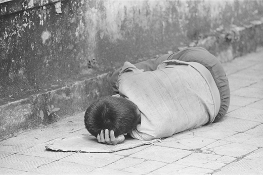 A “street child” in Hồ Chí Minh City.