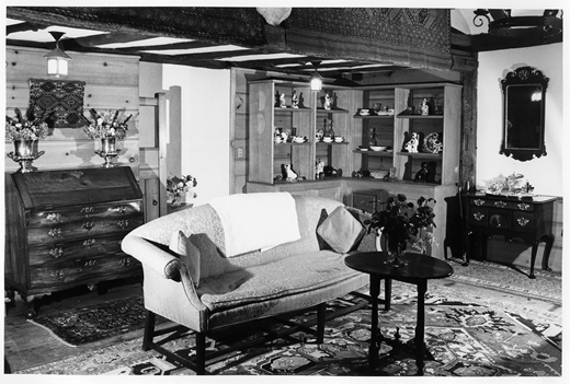 Joseph Peter Spang III’s apartment in the Sheldon-Hawks House, circa 1960s. All the objects pictured here were museum collection pieces. (Historic Deerfield, Deerfield, Massachusetts)